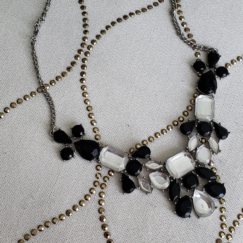 Statement necklace